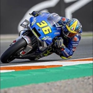 Meet your Posher, Van